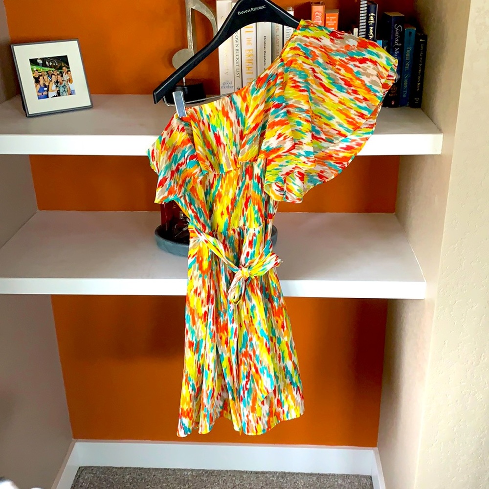 Off the shoulder fun chic dress!